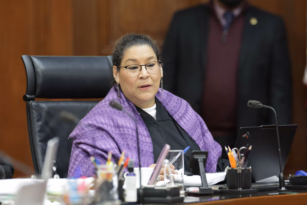 Lenia Batres tuerce el brazo de la Suprema Corte en un debate sobre la cosa juzgada EL PAÍS