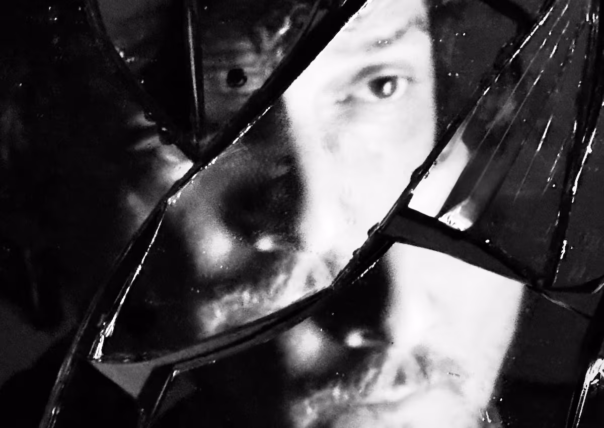 León Larregui: “No me considero un ‘rockstar’. En el día a día, soy papá, cocino y lavo platos” EL PAÍS