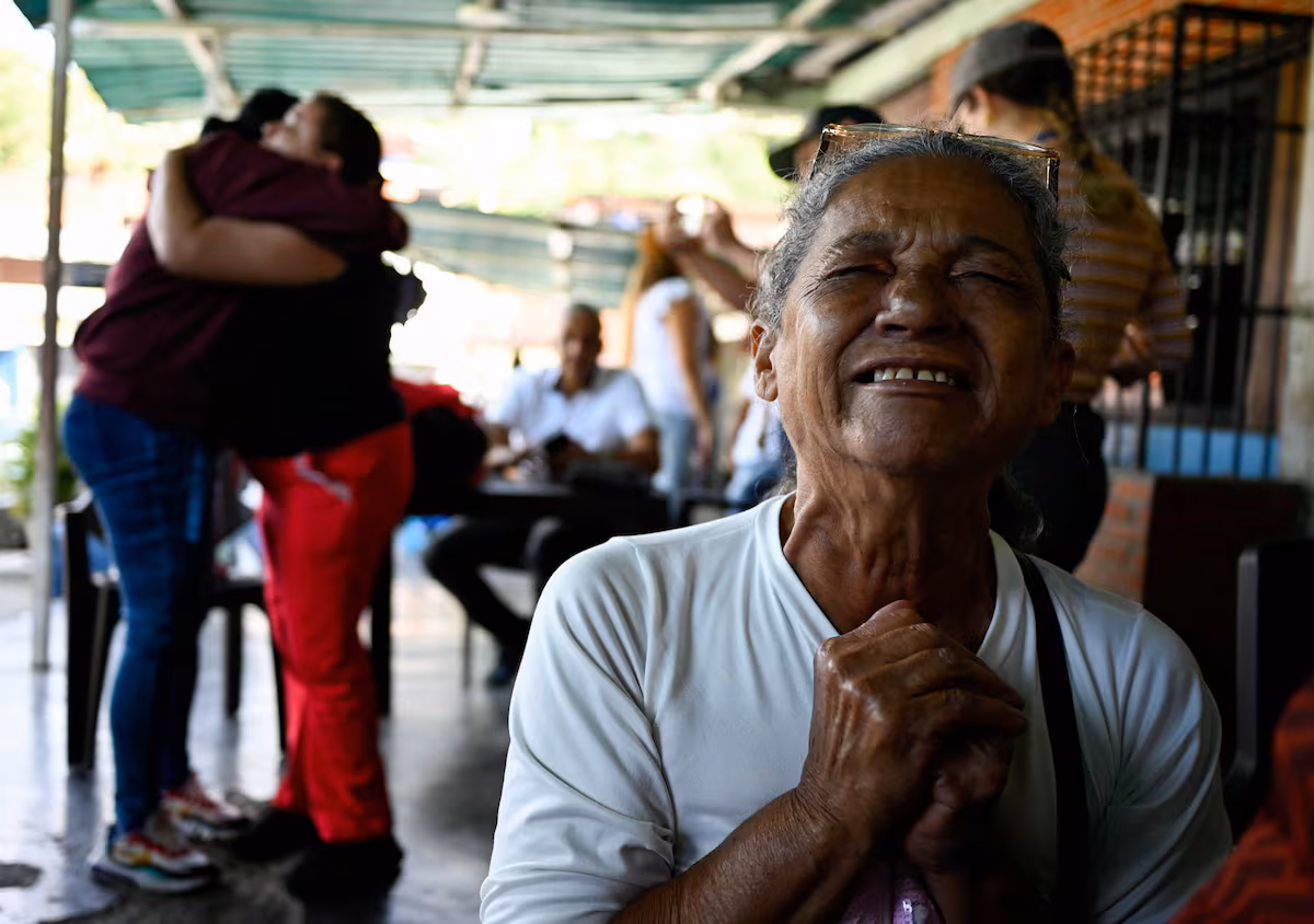 Los familiares de los presos políticos siguen a la espera de las excarcelaciones anunciadas por Venezuela Los familiares de los presos políticos siguen a la espera de las excarcelaciones anunciadas por Venezuela