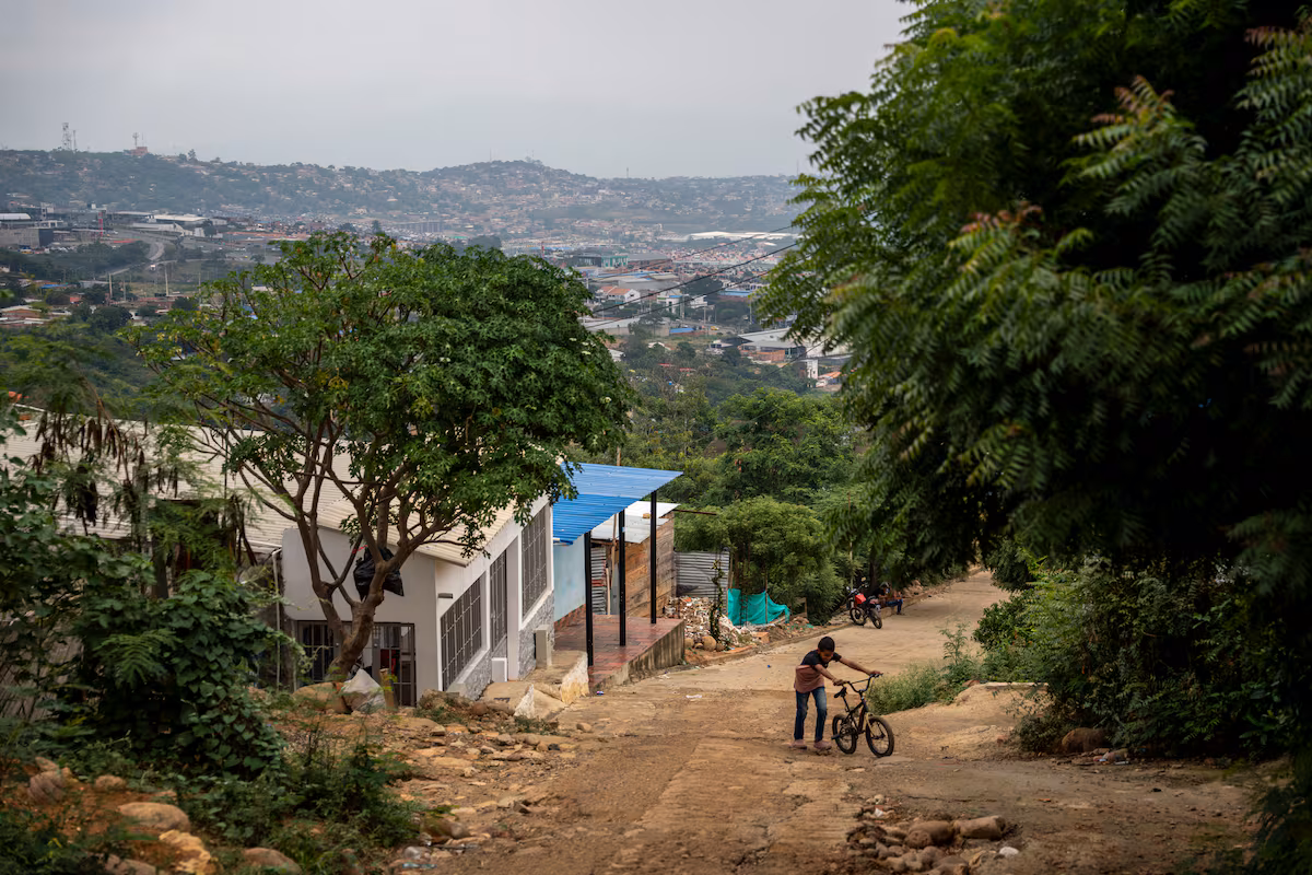 Los venezolanos se asientan en La Esperanza, la comunidad fronteriza que simboliza la zozobra de la transición EL PAÍS