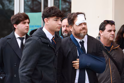 La hija de una de las víctimas de Adamuz en el funeral: “Solo la verdad nos ayudará a curar esta herida” La hija de una de las víctimas de Adamuz en el funeral: “Solo la verdad nos ayudará a curar esta herida”