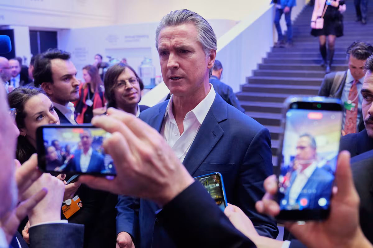 Newsom exhorta a los europeos a “tener huevos” frente a Trump Newsom exhorta a los europeos a “tener huevos” frente a Trump