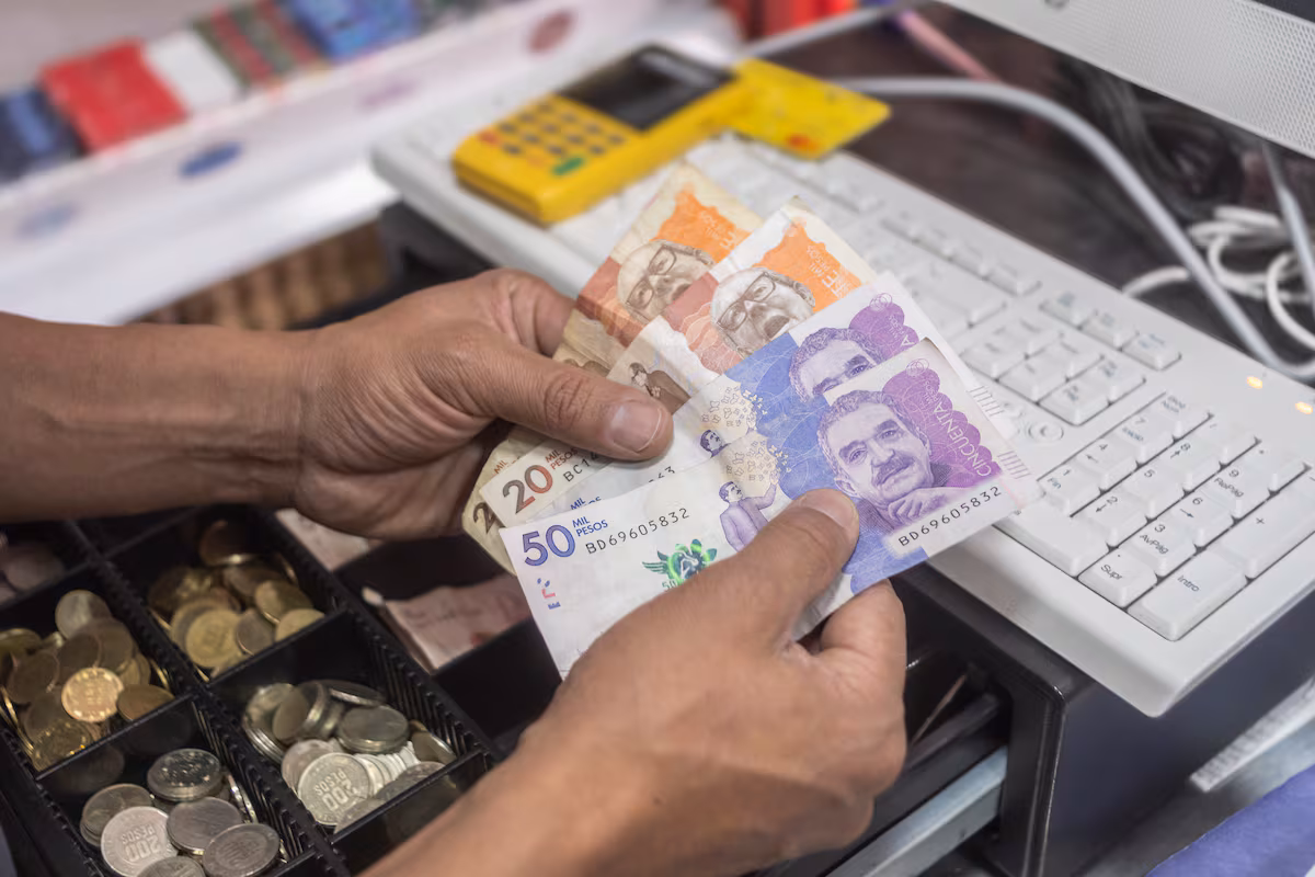 Para qué sirve el salario mínimo EL PAÍS