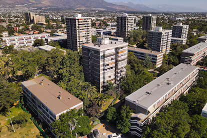 Los 10 lugares favoritos de Rodrigo Guendelman: “La torre Costanera Center parece una hormiga en comparación con la montaña” Los 10 lugares favoritos de Rodrigo Guendelman: “La torre Costanera Center parece una hormiga en comparación con la montaña”