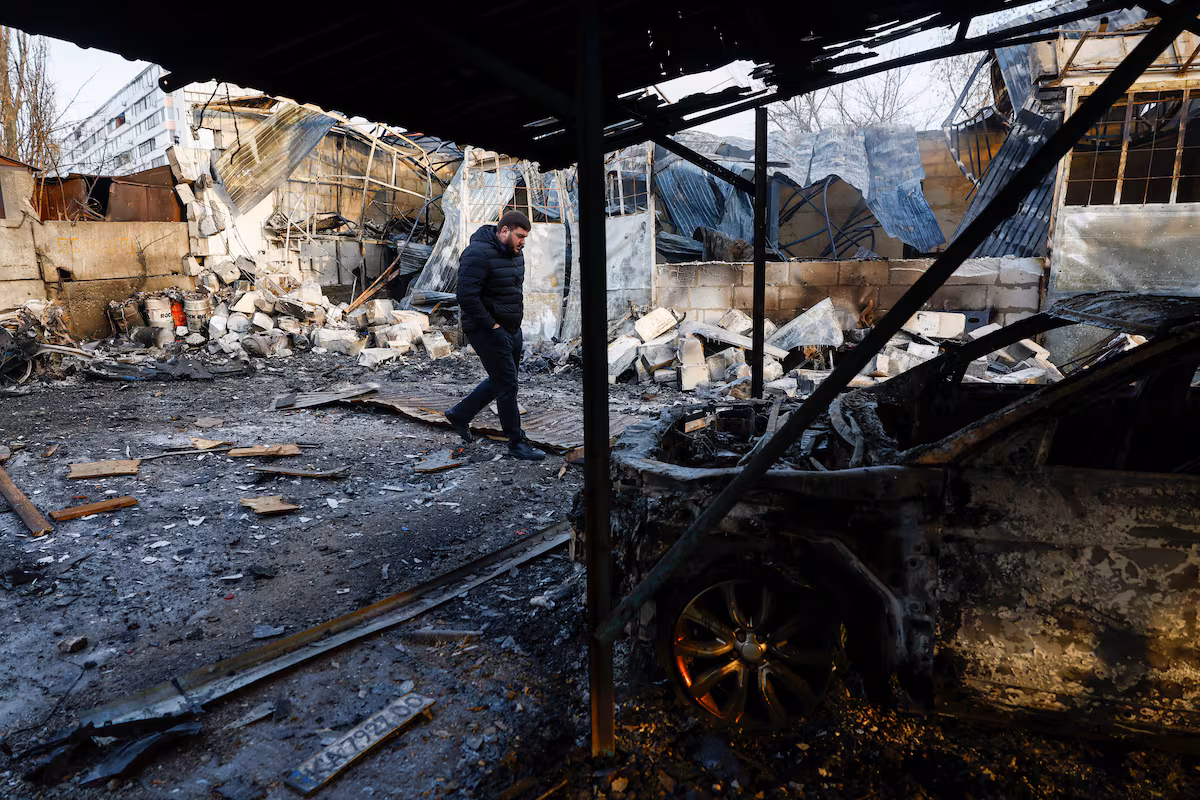 Rusia lanza un ataque masivo contra Kiev y varias ciudades de Ucrania en plenas negociaciones de paz EL PAÍS