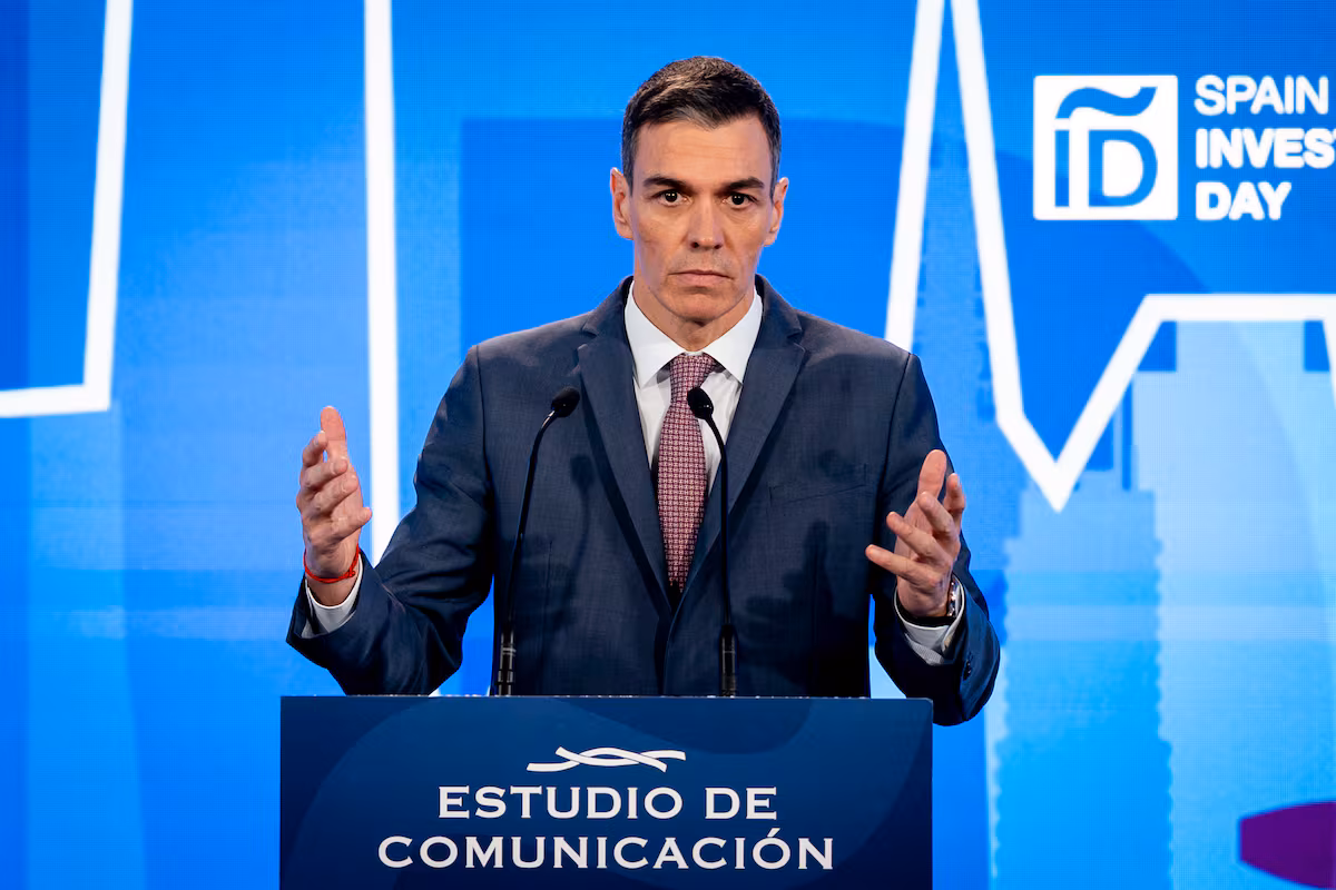 Sánchez suspende la reunión de este lunes con Feijóo ante la gravedad del accidente EL PAÍS