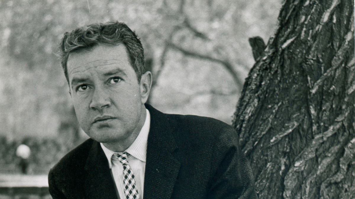 Se cumplen 40 años de la muerte de Juan Rulfo: 'El mundo no ha evolucionado mucho desde la muerte de mi padre', dice su hijo Se cumplen 40 años de la muerte de Juan Rulfo: 'El mundo no ha evolucionado mucho desde la muerte de mi padre', dice su hijo