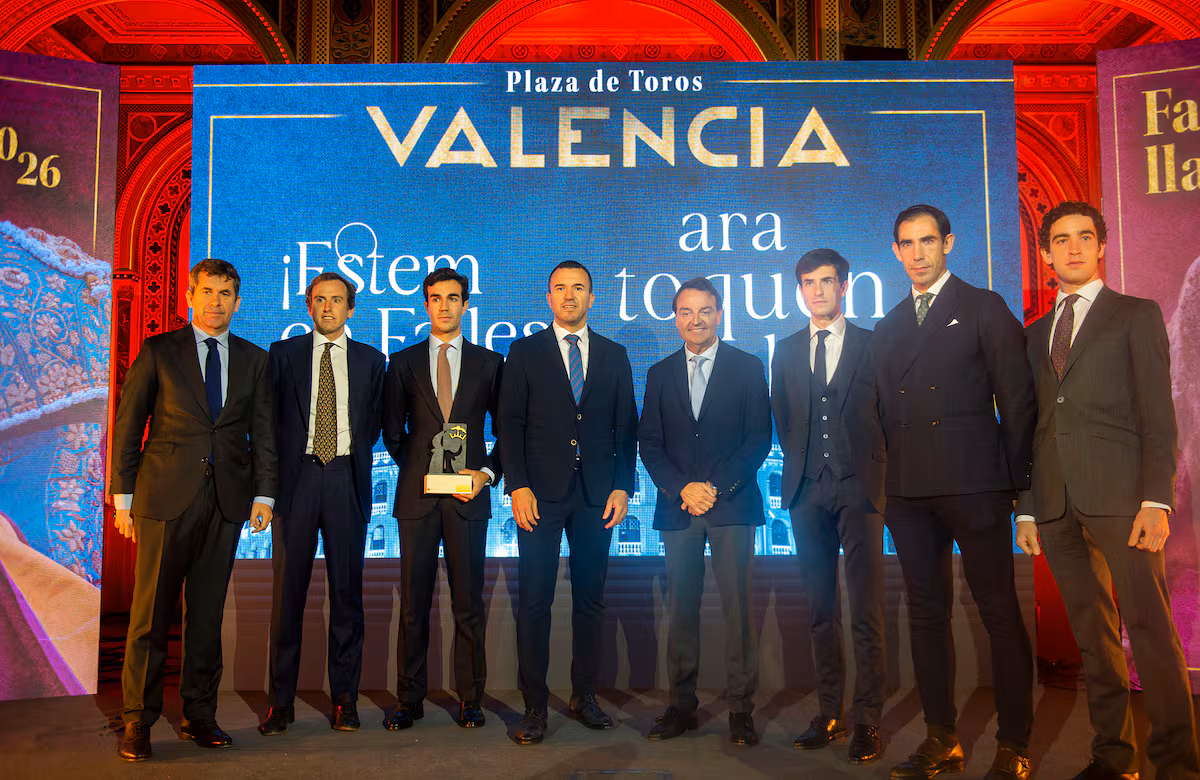 Talavante, incomprensible exponente de la feria de Fallas con toreros amortizados y jóvenes con futuro EL PAÍS
