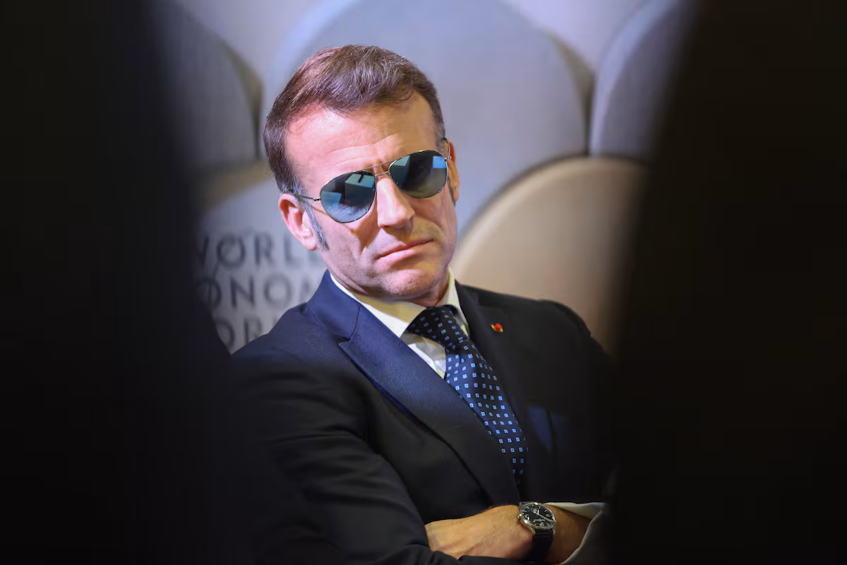 Tras las gafas de sol de Macron de 650 euros: qué transmiten las lentes de los políticos, desde Kennedy a Obama EL PAÍS
