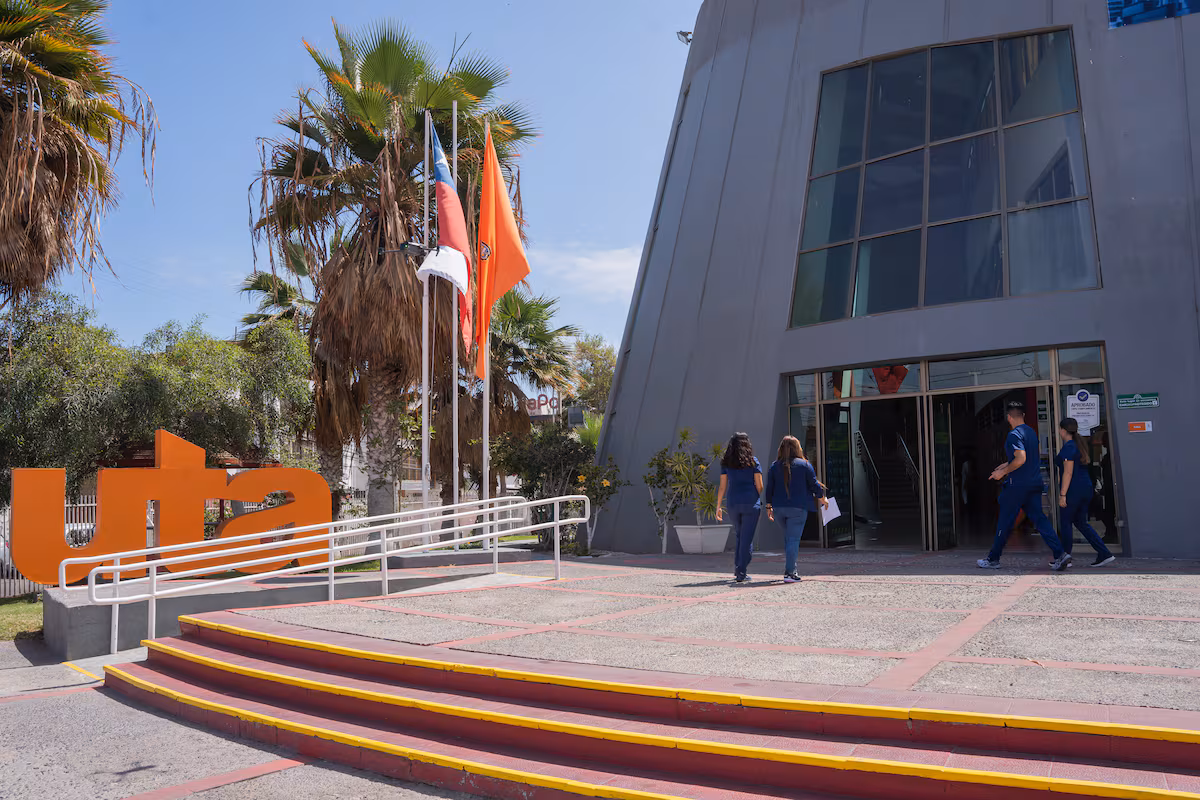 Universidad de Tarapacá, tercera en Chile según ranking THE 2026 EL PAÍS