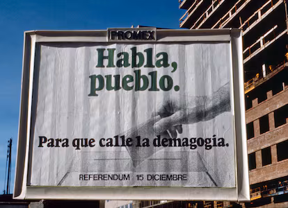Del héroe colectivo al salvador individual, 1976 fue el año clave de la Transición Del héroe colectivo al salvador individual, 1976 fue el año clave de la Transición