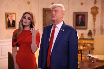 As Hollywood holds back, television pushes back against Trump 2.0 Chloe Fineman como la primera dama Melania Trump y James Austin Johnson como el presidente Donald Trump, en el sketch 'White House Makeover', el 1 de noviembre de 2025.