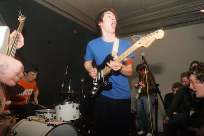 “Un grupo con un nombre tan estúpido no puede llegar lejos”: 20 años del disco que convirtió a Arctic Monkeys en voz generacional “Un grupo con un nombre tan estúpido no puede llegar lejos”: 20 años del disco que convirtió a Arctic Monkeys en voz generacional