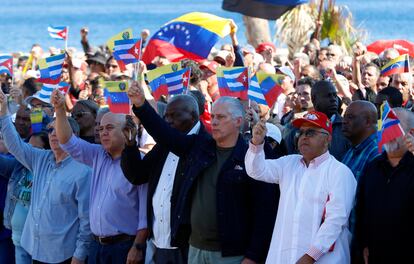 Los cubanos miran a Venezuela y tratan de descifrar el ritmo frenético que marca Trump Los cubanos miran a Venezuela y tratan de descifrar el ritmo frenético que marca Trump