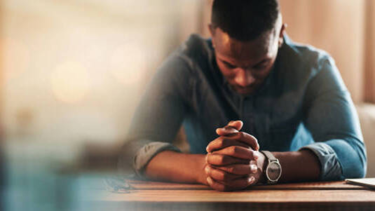 ¿Cómo hacer la oración de la mañana? Comience el día con paz y propósito ¿Cómo hacer la oración de la mañana? Comience el día con paz y propósito